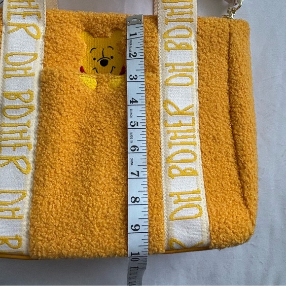 Loungefly Disney Winnie the Pooh Sherpa Zip Tote Bag With Coin Purse NWT - Picture 13 of 16